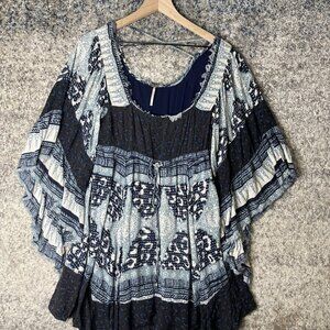 Free People Boho Peasant Top Womens XS Blue White Patterned Flowy‎ Ruffle Sleeve
